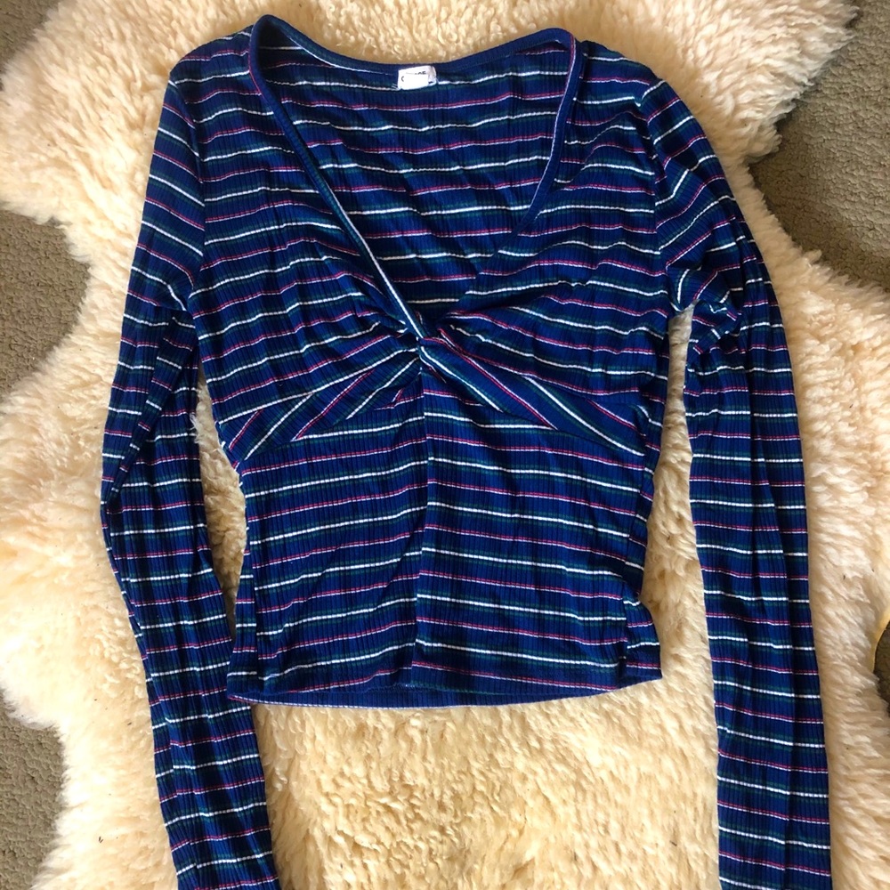 Garage long sleeve crop top